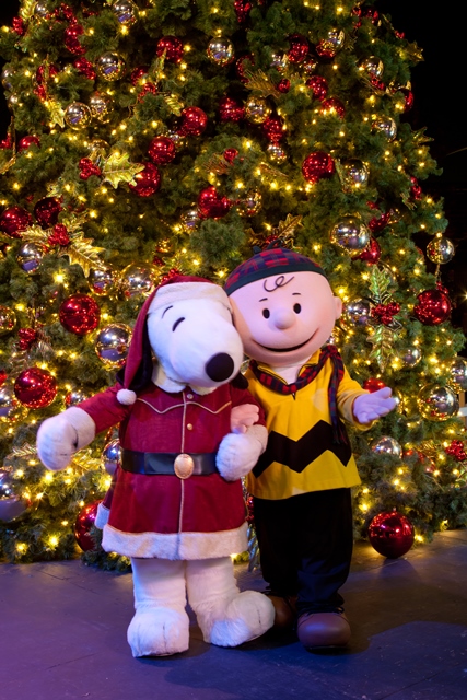 Celebrate the Holidays at Knott's Merry Farm!