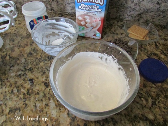 Marshmallow Dessert Dip 