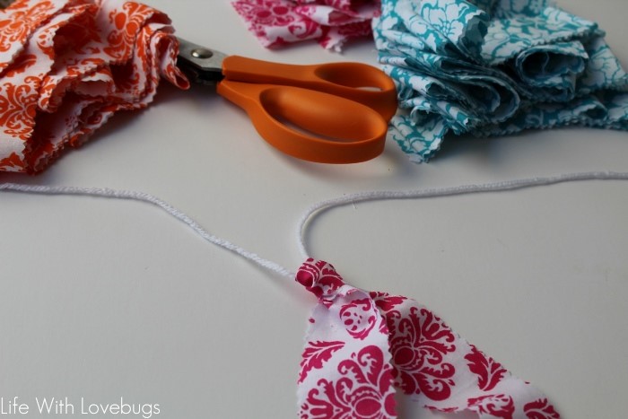 How to Make a Fabric Tie Banner