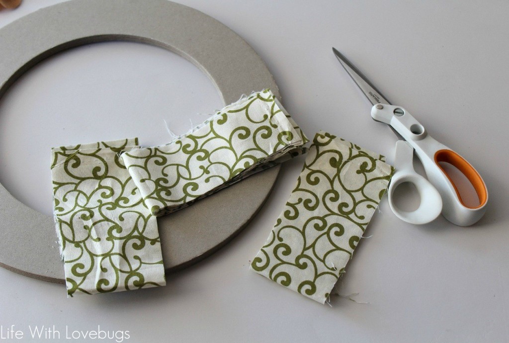 Fabric & Felt Wreath Tutorial 