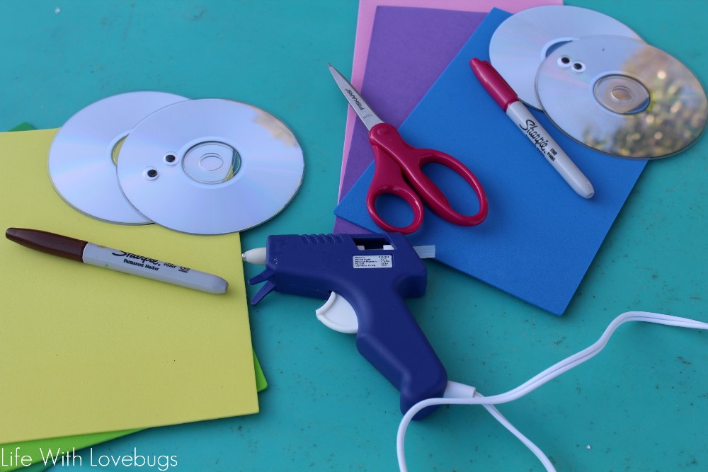 Kid's Upcycle Project - CD Rainbow Maker 