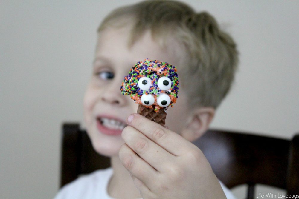 No-Bake Halloween Monster Cookies 