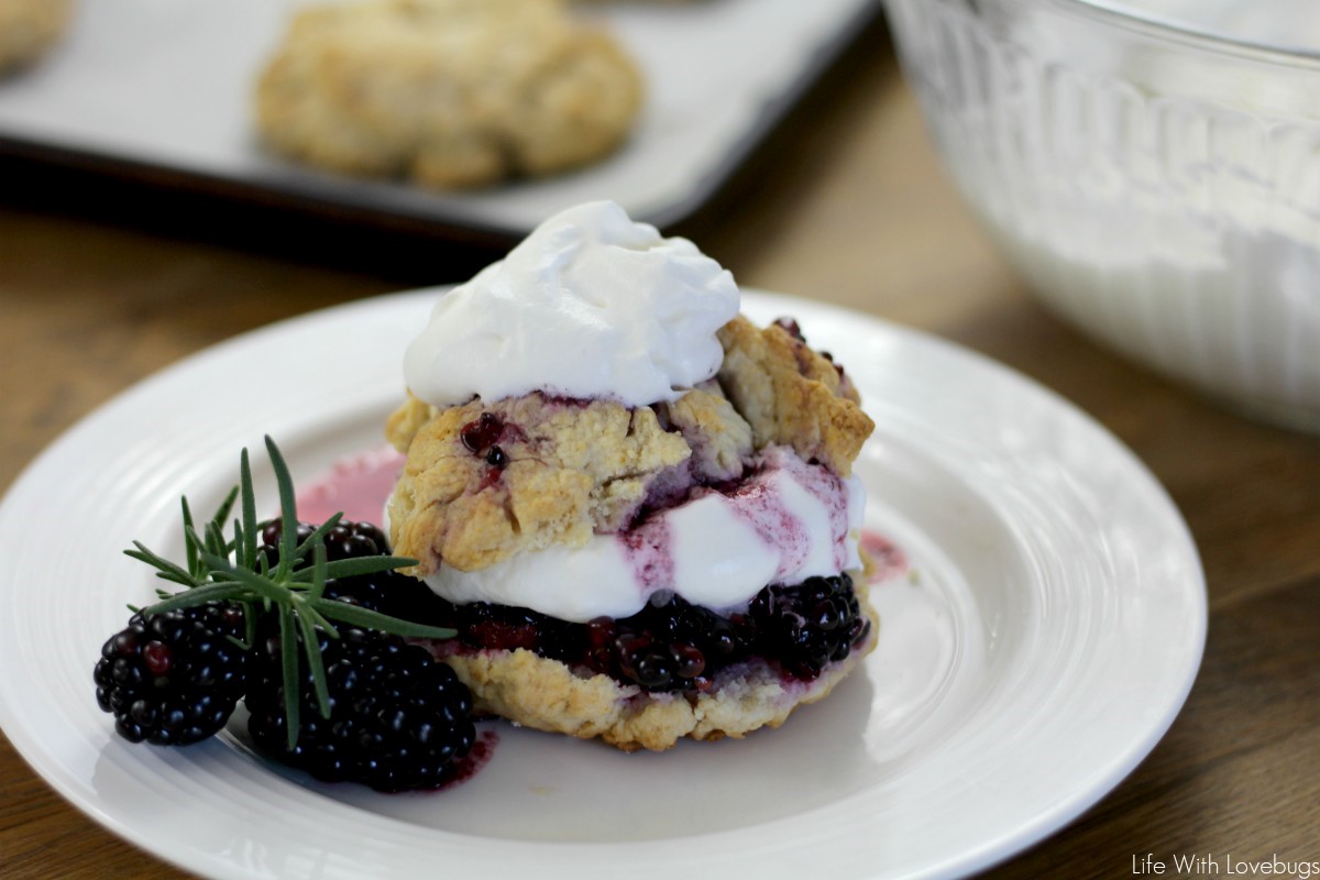 7UP Blackberry Shortcake