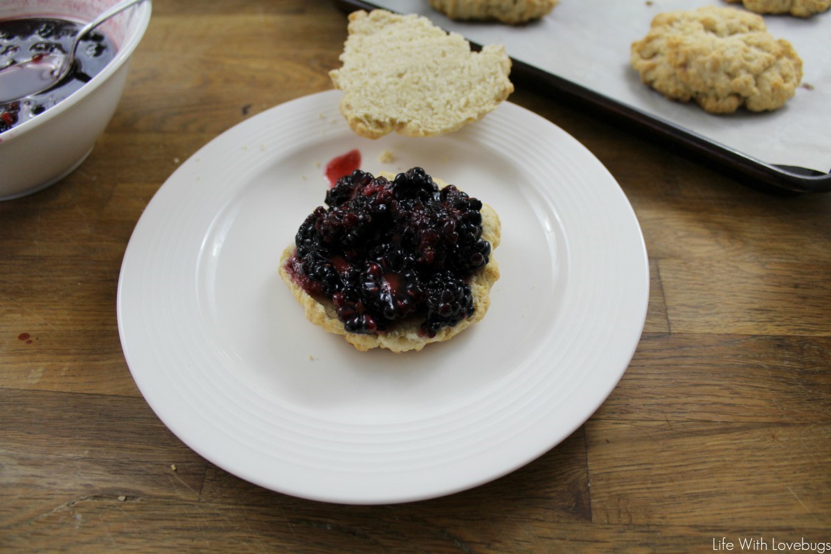 7UP Blackberry Shortcake