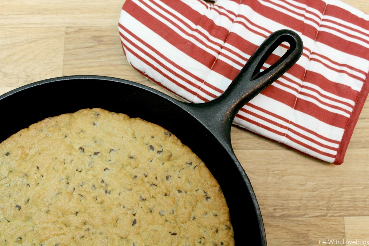 Skillet Chocolate Chip Cookie