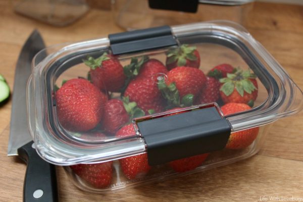 Easy Summer Snacking with Rubbermaid BRILLIANCE