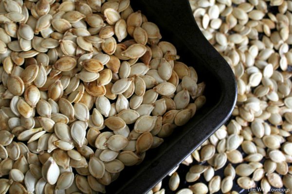 How to Roast Pumpkin Seeds + 10 Seasoning Ideas