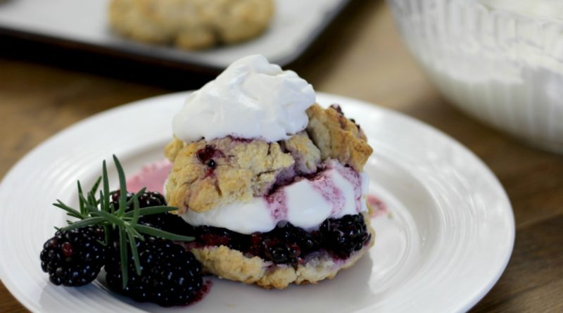 7UP Blackberry Shortcake