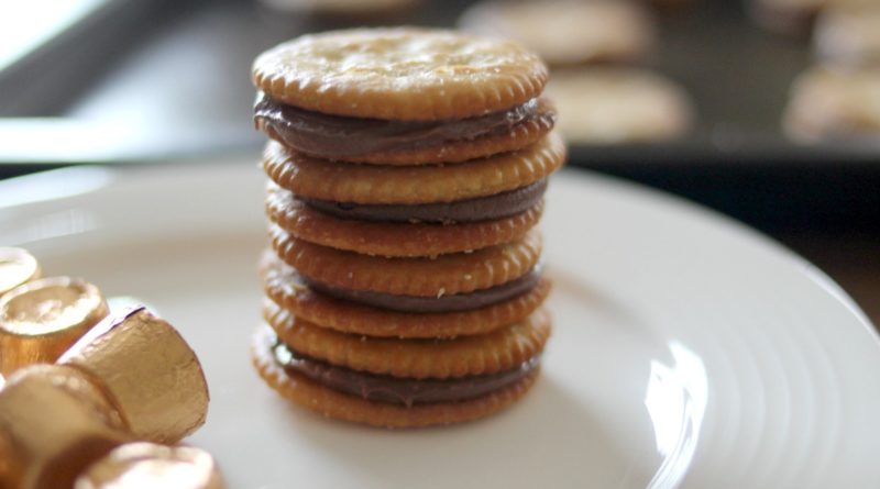 Rolo Stuffed Cracker Sandwich Cookies