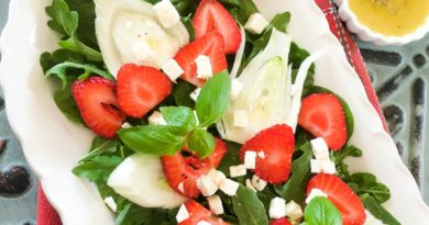 Strawberry Fennel Salad with Homemade Vinaigrette