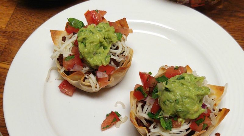 Taco Cups - An easy weeknight dinner recipe!